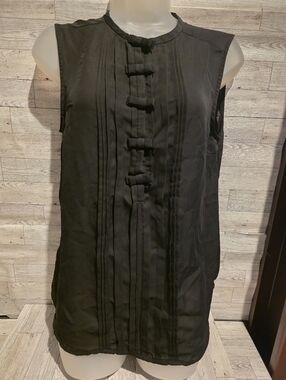 LC Lauren Conrad Black Sleeveless Pintuck Front Top
